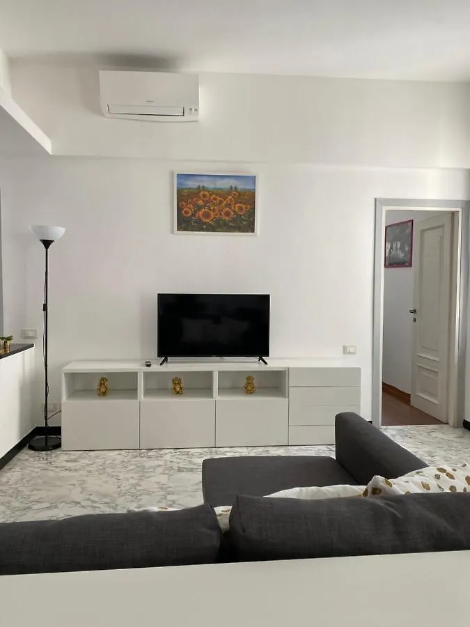 Апартаменты Casa Ilaria Леванто 0*,  Италия